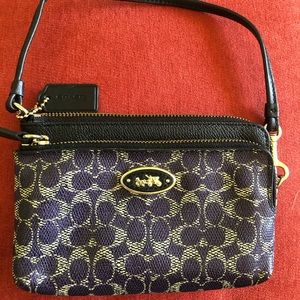 Coach Purple Signature Wristlet Double Zipper WOT